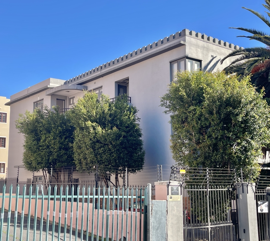 2 Bedroom Property for Sale in Gardens Western Cape